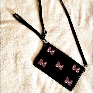 Disney Minnie mouse, Crossbody wristlet ❤️❤️❤️